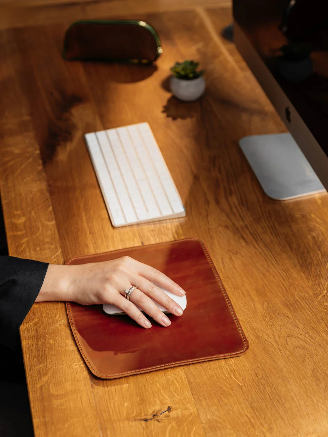 Crazy Horse Leather Mousepad – Matte & Durable