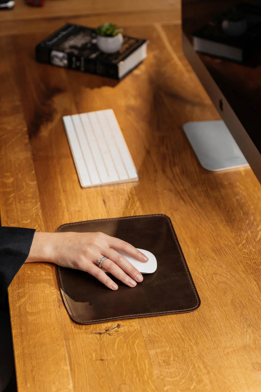 Crazy Horse Leather Mousepad – Matte & Durable