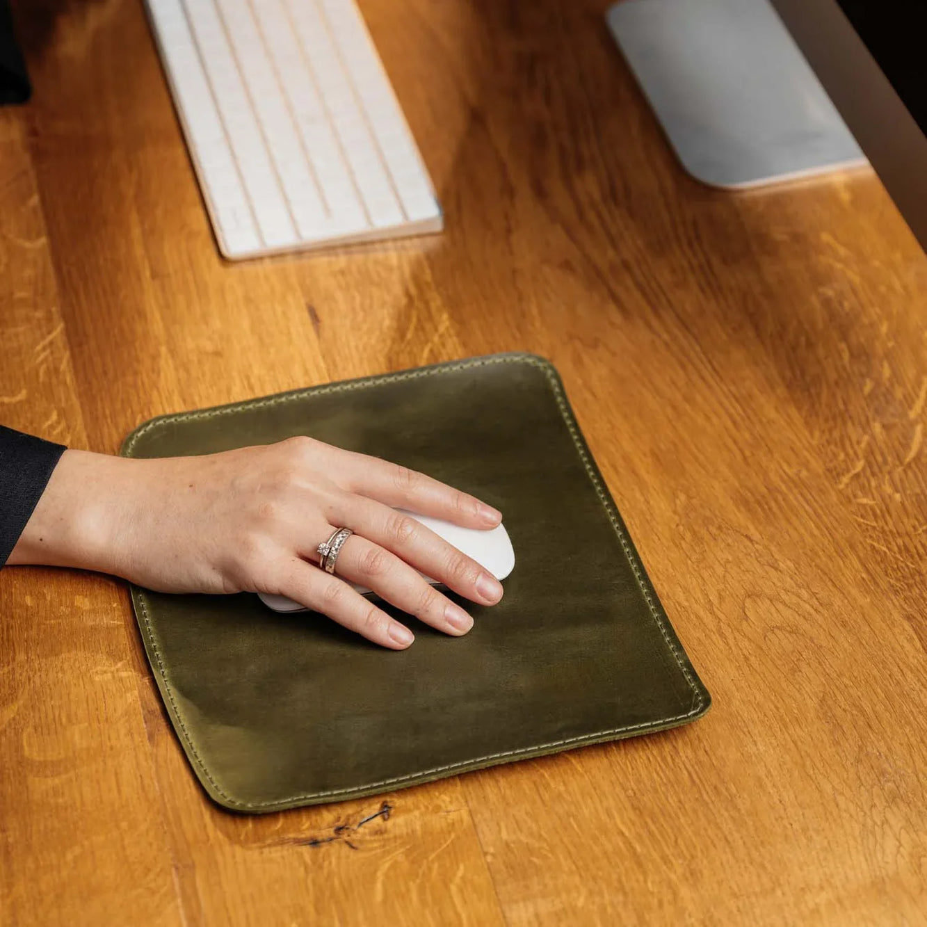 Crazy Horse Leather Mousepad – Matte & Durable