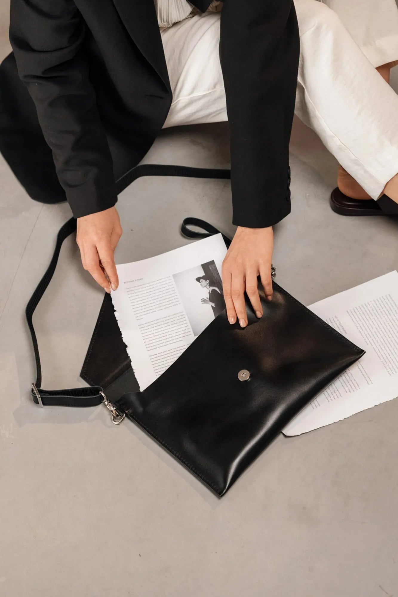 Leather Envelope Clutch - A4 | Smooth Black - Wenderfarer