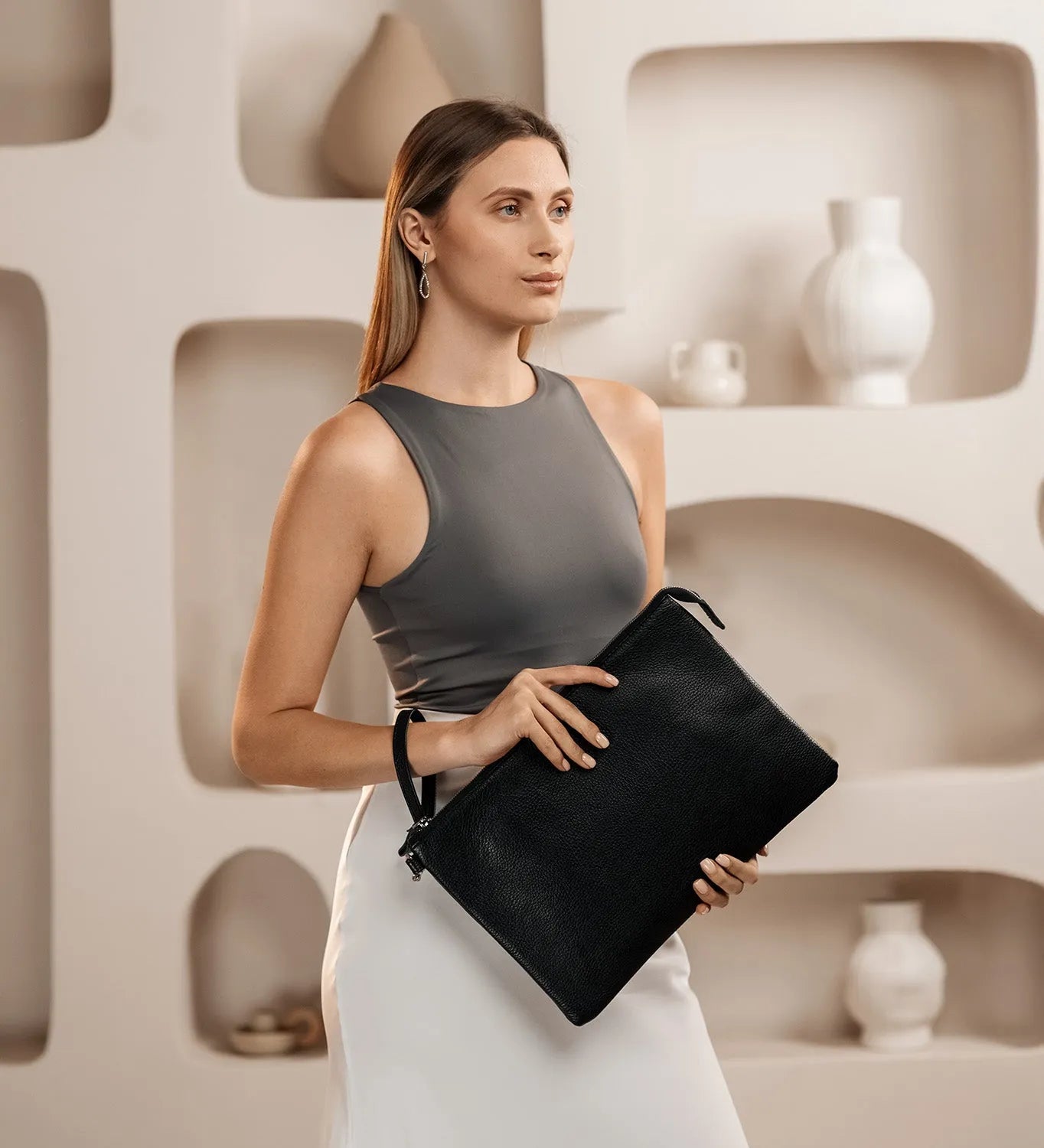 Grainy Leather Clutch with Zipper – 3 Sizes