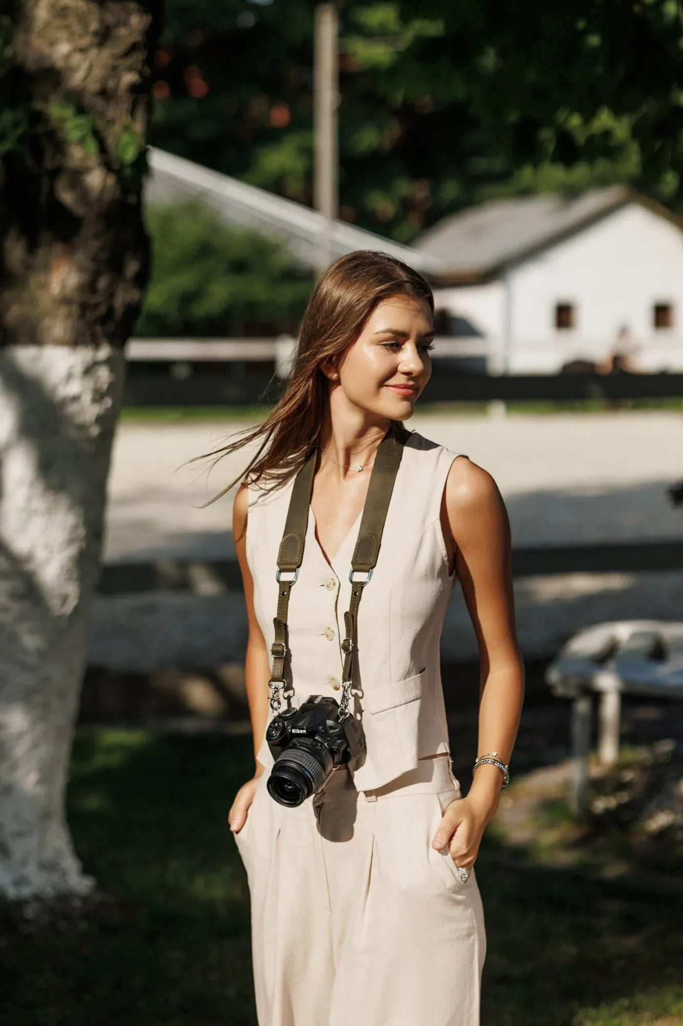 Distressed Leather Camera Strap – Quick Release & Secure Fit