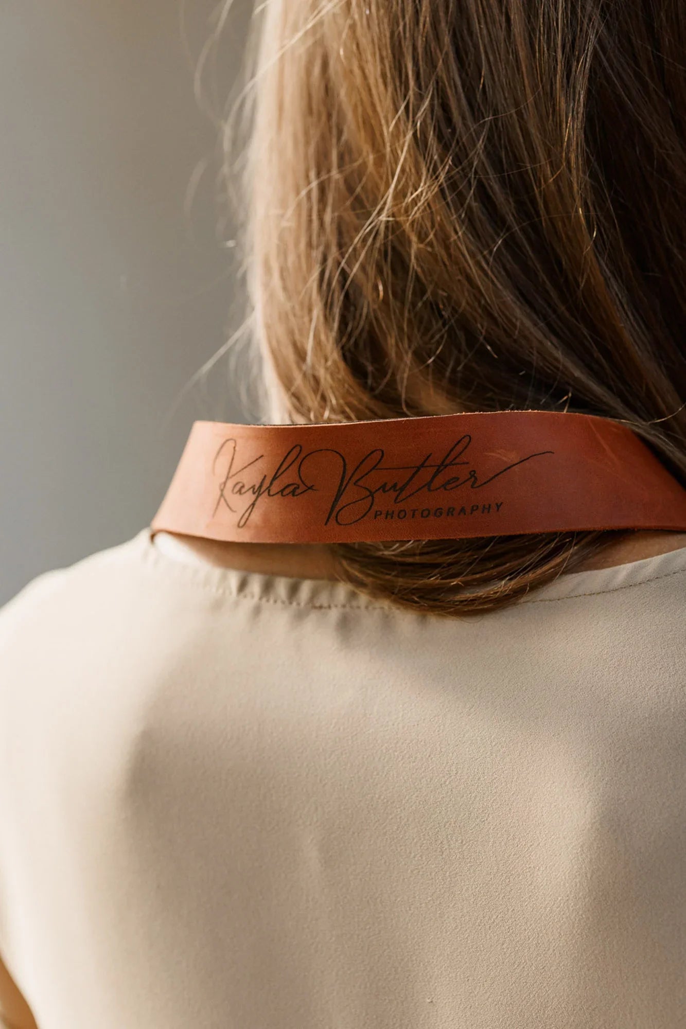 Distressed Leather Camera Strap – Quick Release & Secure Fit