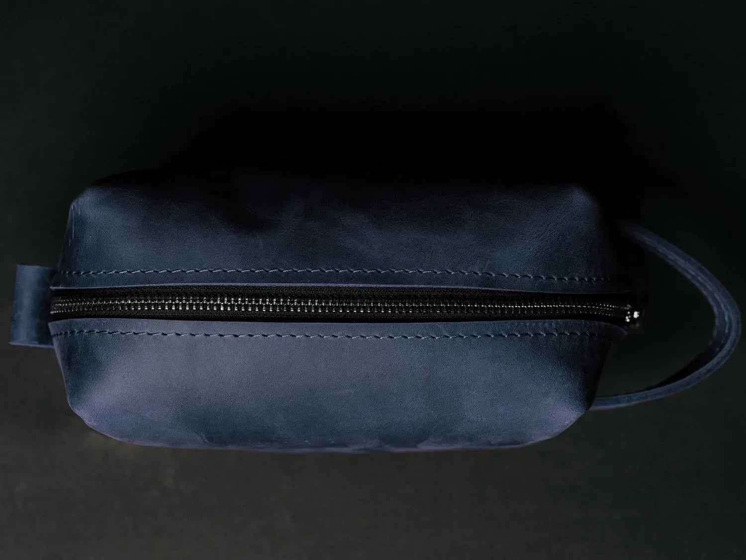 Leather Dopp kit | Matte Navy Blue - Wenderfarer