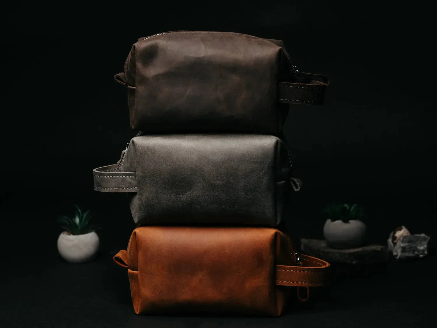 Waxed Matte Leather Dopp Kit – Travel Organizer