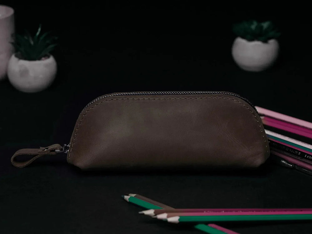 Zippered Pencil Pouch – Distressed Leather Organizer