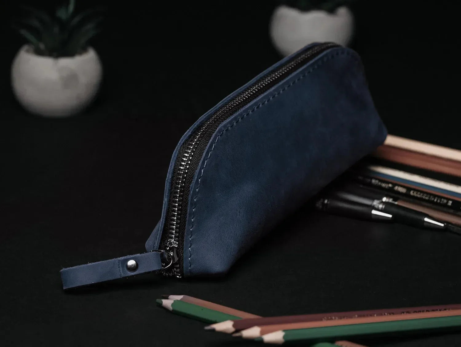 Zippered Pencil Pouch – Distressed Leather Organizer