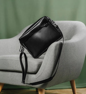 Everyday Leather Messenger with Zip | Squad