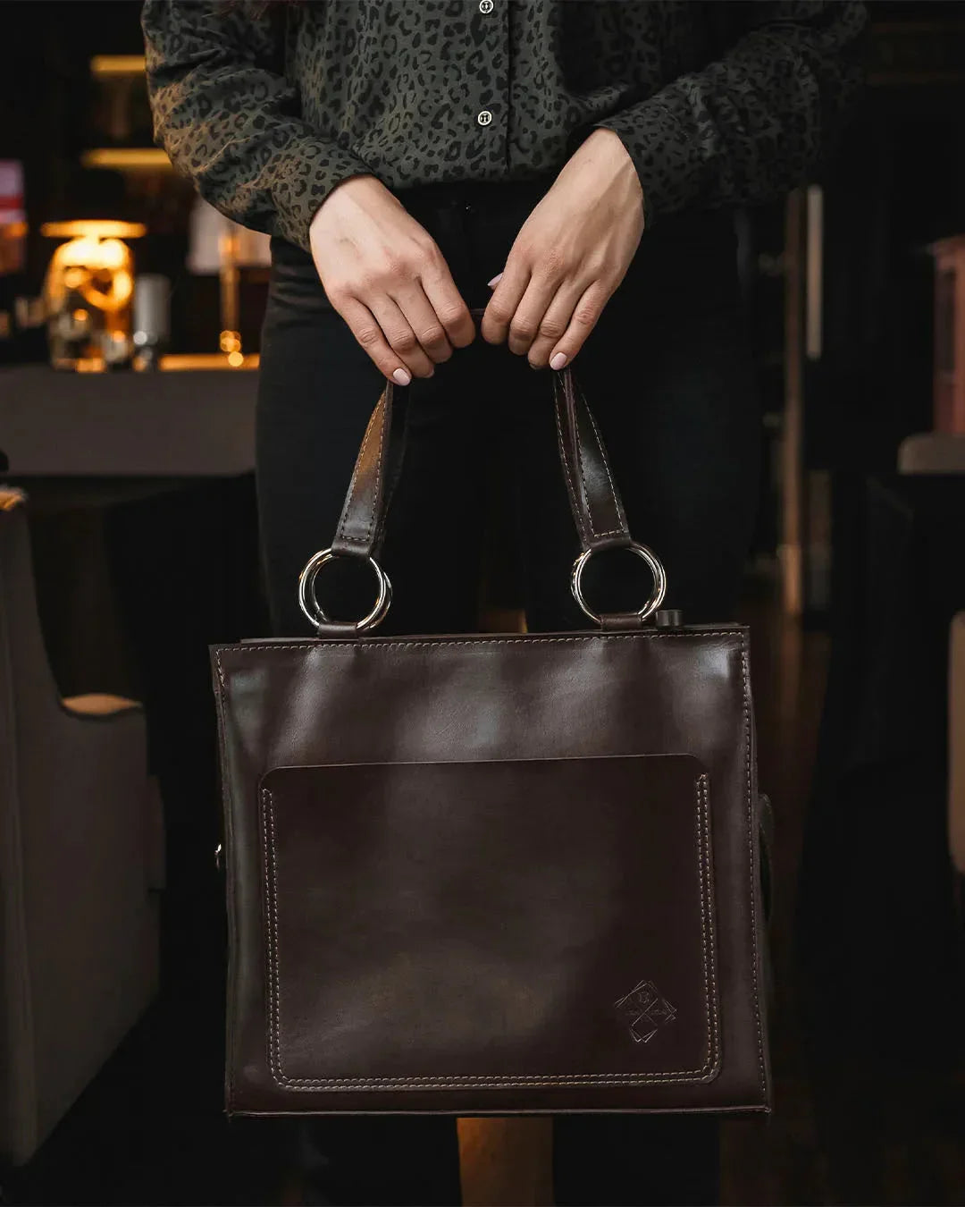 Smooth Leather Tote Bag with Handle | Confident