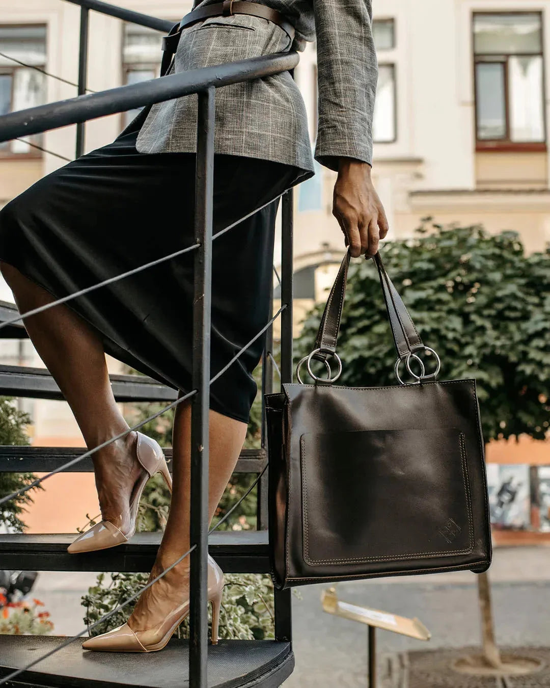 Smooth Leather Tote Bag with Handle | Confident