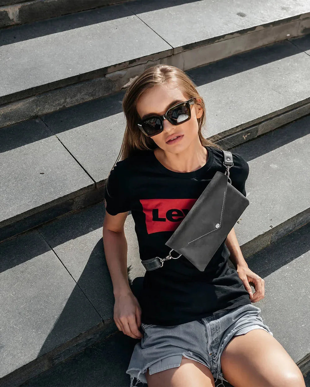 Convertible Leather Waist Bag – Women's Crossbody & Belt Pouch
