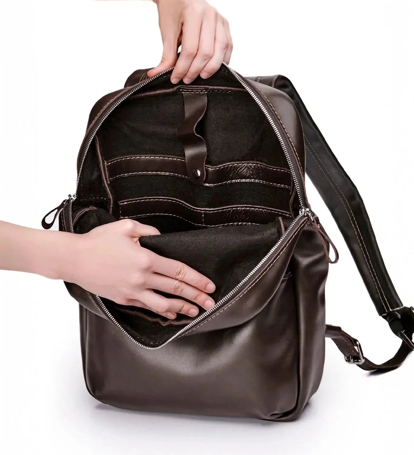 Smooth Leather Backpack for Everyday – fits Laptop 15.6/17'' | Nomad