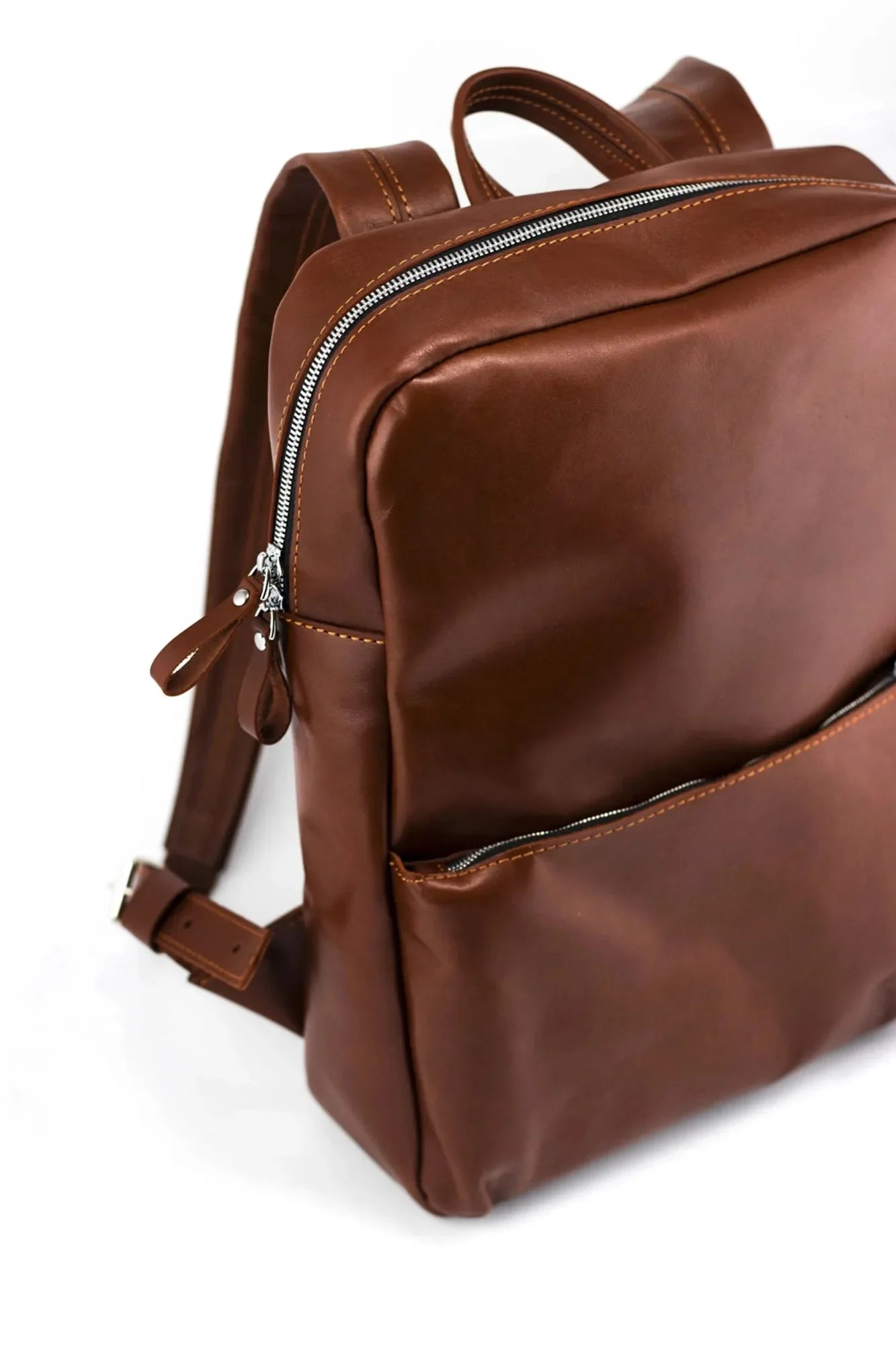 Smooth Leather Backpack for Everyday – fits Laptop 15.6/17'' | Nomad