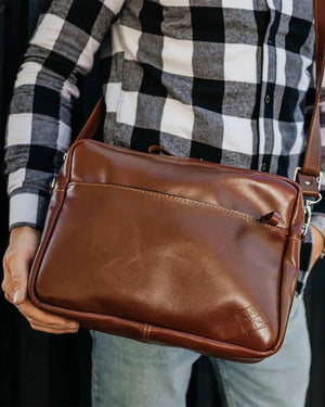 Everyday Leather Messenger with Zip | Squad